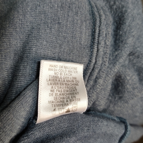 WILDFOX Soft Brushed Beach Bunny V-Neck Jumper Top Teal NEW - Picture 6 of 8